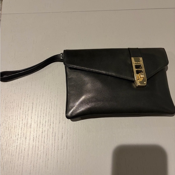 Henri Bendel Black Leather Clutch Wristlet Gold Hardware w Box Dust Bag NYC - Picture 6 of 6